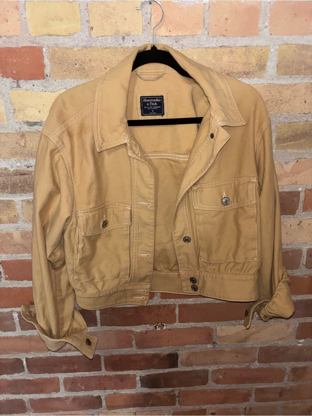 Y2K Vintage Style Abercrombie & Fitch Women's Cropped Utility Jacket in Tan